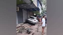 घाटकोपरमध्ये पदपथावर झोपलेल्या तिघांना मोटारगाडीची धडक, दोन तरुणींसह तिघे ताब्यात