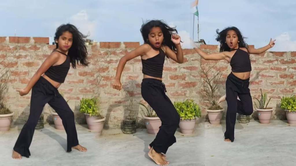 Small Girl dance on Mera Man Dole Mera Tan Dole