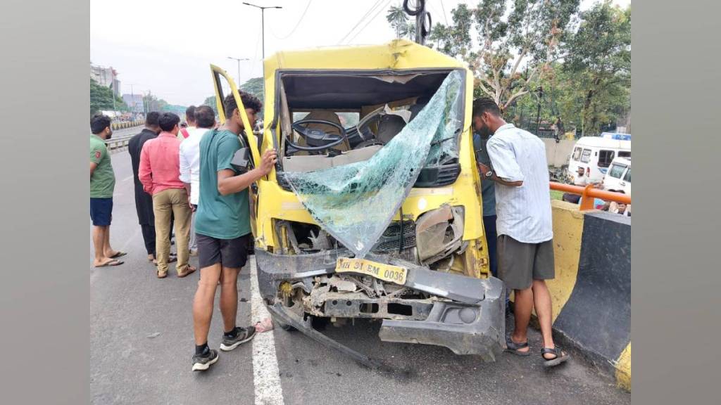 school bus and school van collided on flyover in mankapur area