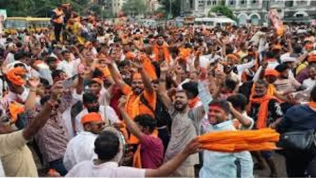 in support of protest Karjat city market will be closed until 12 pm