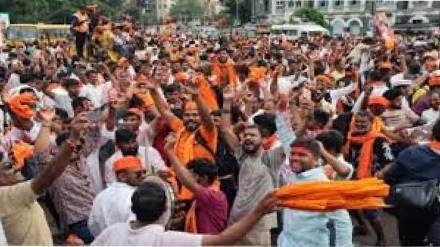 in support of protest Karjat city market will be closed until 12 pm in support of protest Karjat city market will be closed until 12 pm