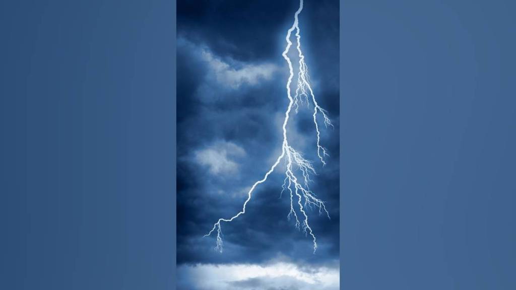 chandrapur saw intense 25 minute rain with thunder lightning late night