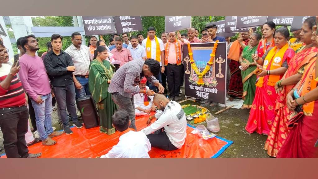 Shiv Sena thackeray faction protested in diva
