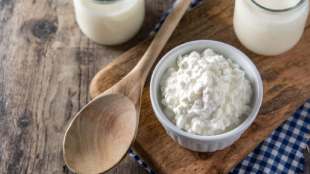 how to make curd with chilli