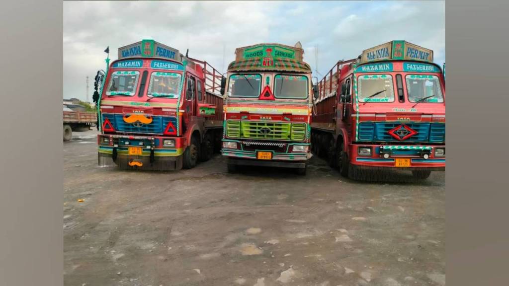 Palghar Collectorate bans heavy vehicles from gujarat to thane on mumbai ahmedabad highway