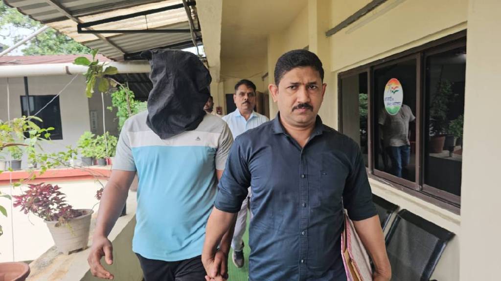 case filed against dilip Khedekar for kidnapping driver Praful arrested