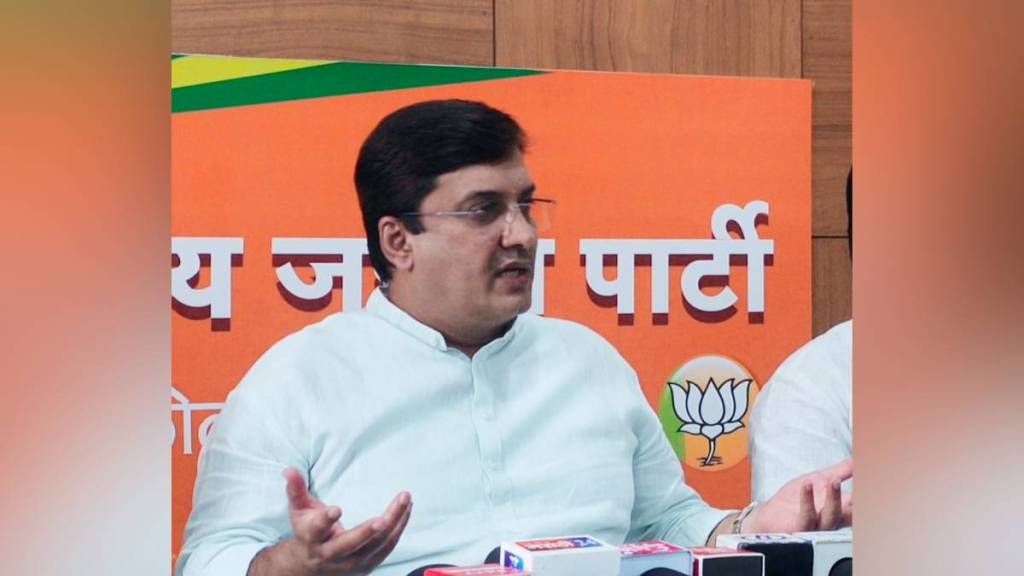 Gokul dairy elections, Dhananjay Mahadik, Kolhapur political dispute, Satej Patil controversy, voting resolution bribery,