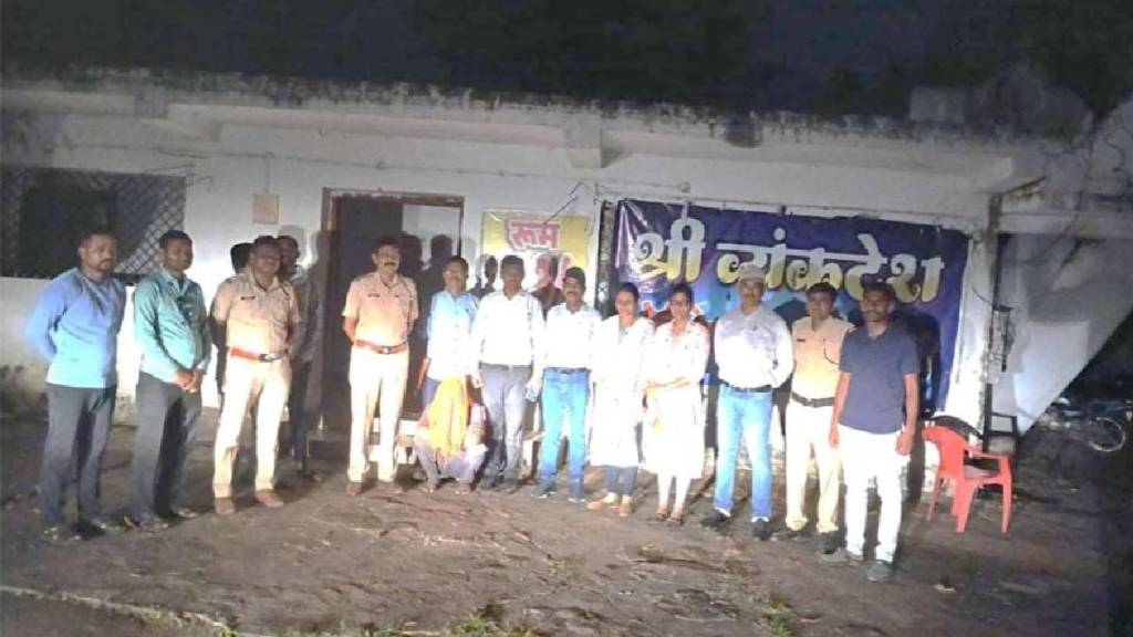 police raided another prostitution den in Pawani taluka