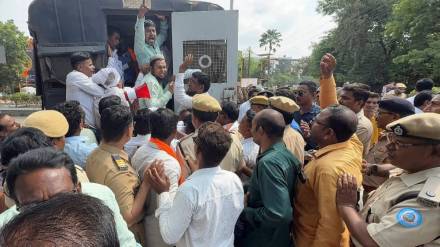 bharat mukti and others held Jailbharo protest demanding EVM removal and other issues bharat mukti and others held Jailbharo protest demanding EVM removal and other issues