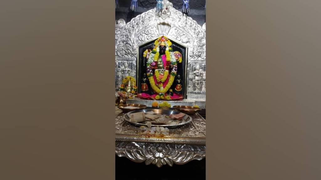navratri at bhuinj mahalaxmi temple sun rays anoint idol devotees cheer the divine moment