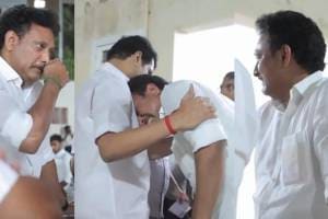 Anbil Mahesh Poyyamozhi broke down after seeing the bodies Thalapathy Vijay Rally