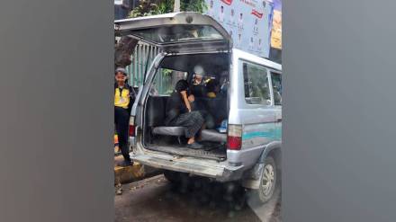 parents send children by Private transport to school transporting students is unsafe