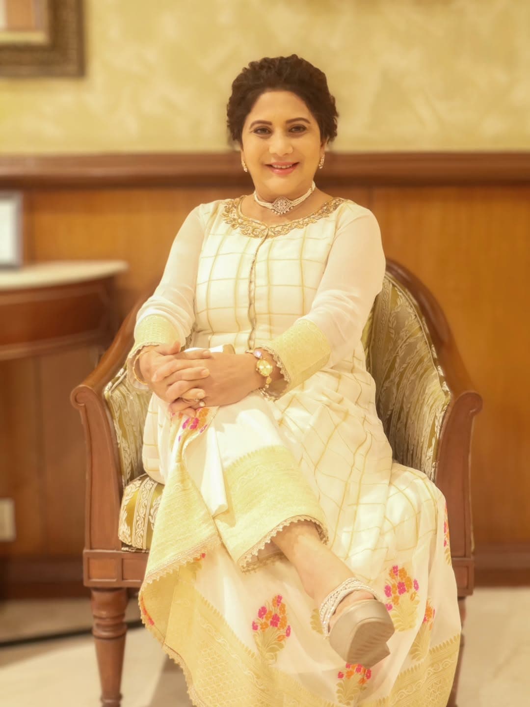 Nivedita Ashok Saraf Bin Lagnachi Goshta