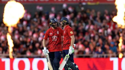 PHIL SALT JOS BUTTLER