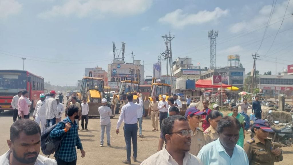 PMRDA Encroachment drive Chakan traffic congestion Pune nashik highway after Ajit Pawar inspection