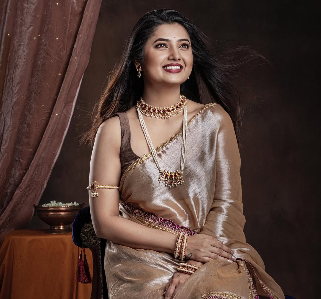 Prajakta Mali Paithani Saree Look
