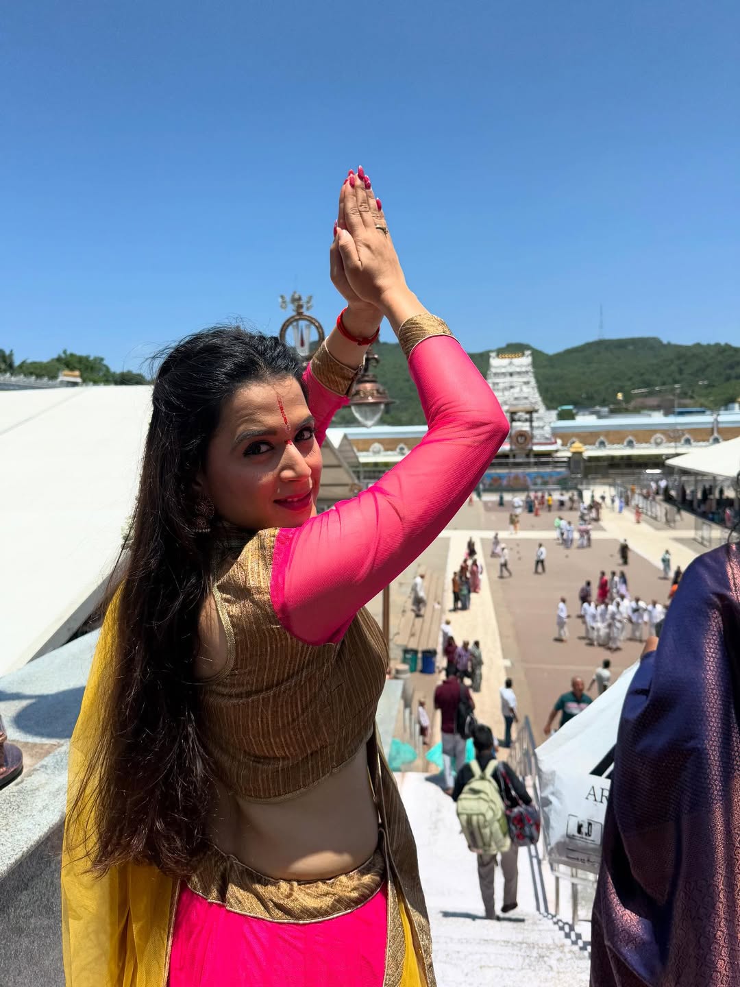 Prajakta gaikwad Tirupati balaji darshan with mother