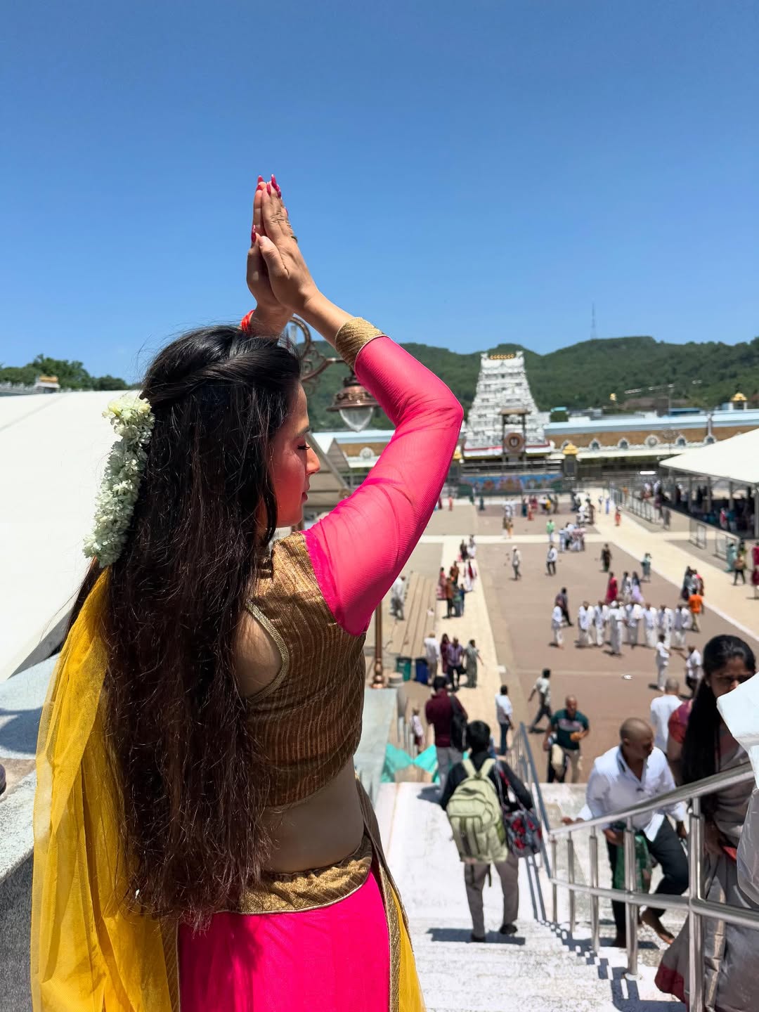 Prajakta gaikwad Tirupati balaji darshan with mother