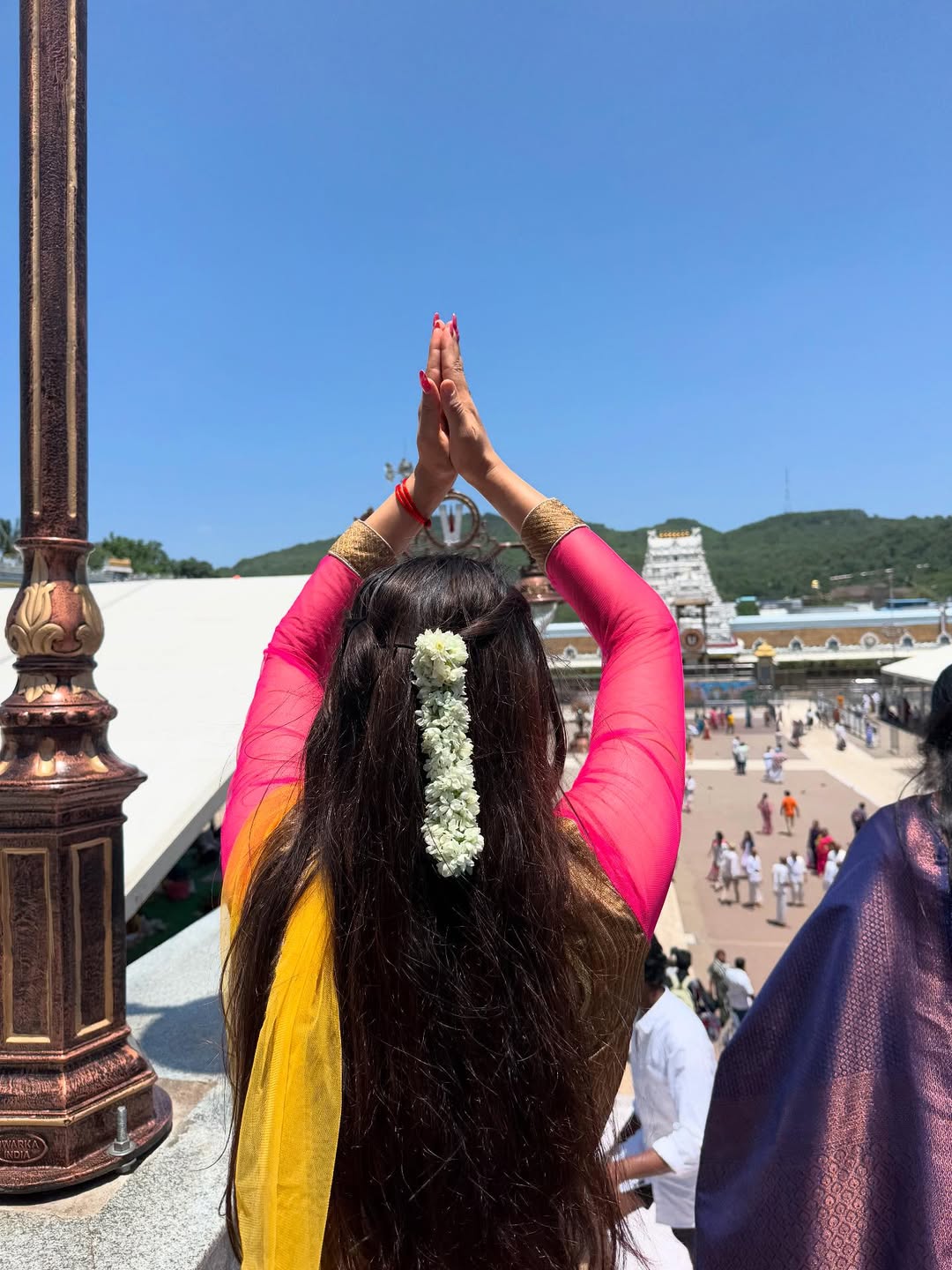 Prajakta gaikwad Tirupati balaji darshan with mother