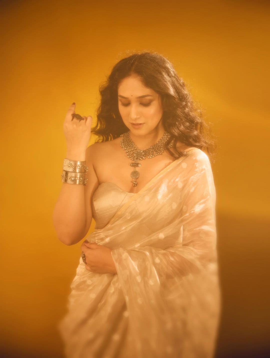Priyadarshini Indalkar Off Shoulder Blouse Saree Look