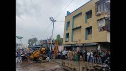 गुंड टिपू पठाण याच्या बेकायदा बांधकामावर कारवाईचा बडगा; पोलिस, महापालिकेने बेकायदा बांधकाम पाडले