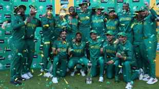 Quinton de kock Reverse ODI Retirement and Will Return for pakistan tour