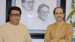 Uddhav Thackeray : उद्धव ठाकरे राज ठाकरेंच्या भेटीला ‘शिवतीर्थ’वर, महाराष्ट्राच्या राजकारणात चाललंय काय?