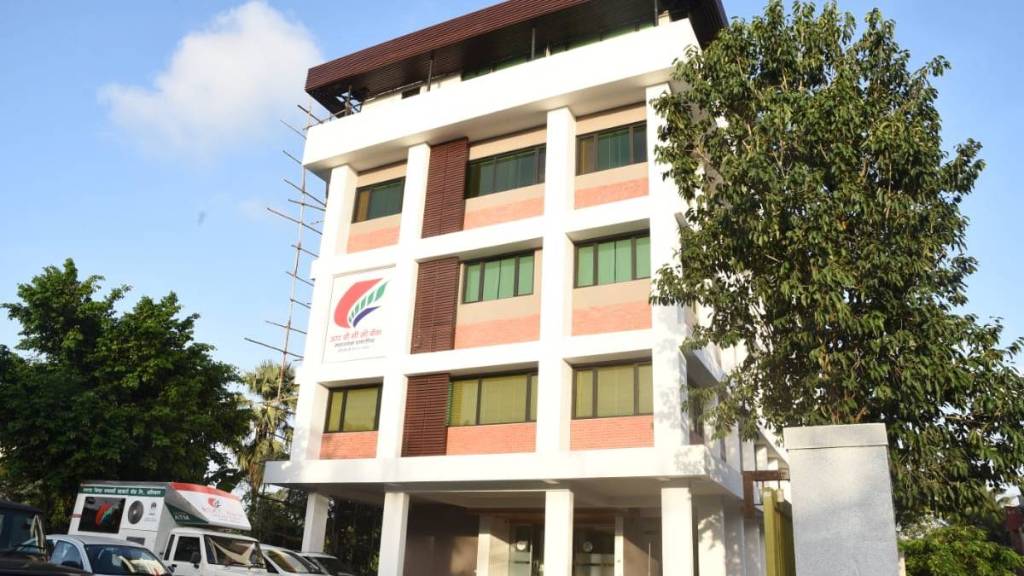 Reserve Bank takes punitive action against Raigad District Central Bank