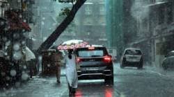 मुंबईत पावसाचा जोर वाढला, मुसळधारांमुळे अनेकांच्या योजना पाण्यात; नोकरदारांना दिलासा