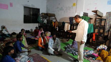jayakwadi dam water release flood godavari river jalna Rajesh Tope helping flood victims