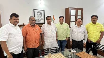 Raju Shetty meets nitin gadkari 20% ethanol blended petrol