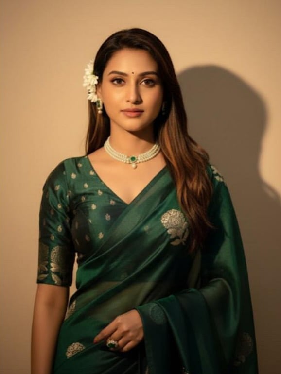 Reshma Shinde Google Gemini Saree Look