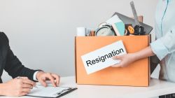 Resignation: भावाच्या लग्नासाठी रजा नाकारली, कर्मचाऱ्याने थेट राजीनामाच दिला; म्हणाला, “पगारवाढीशिवाय…”