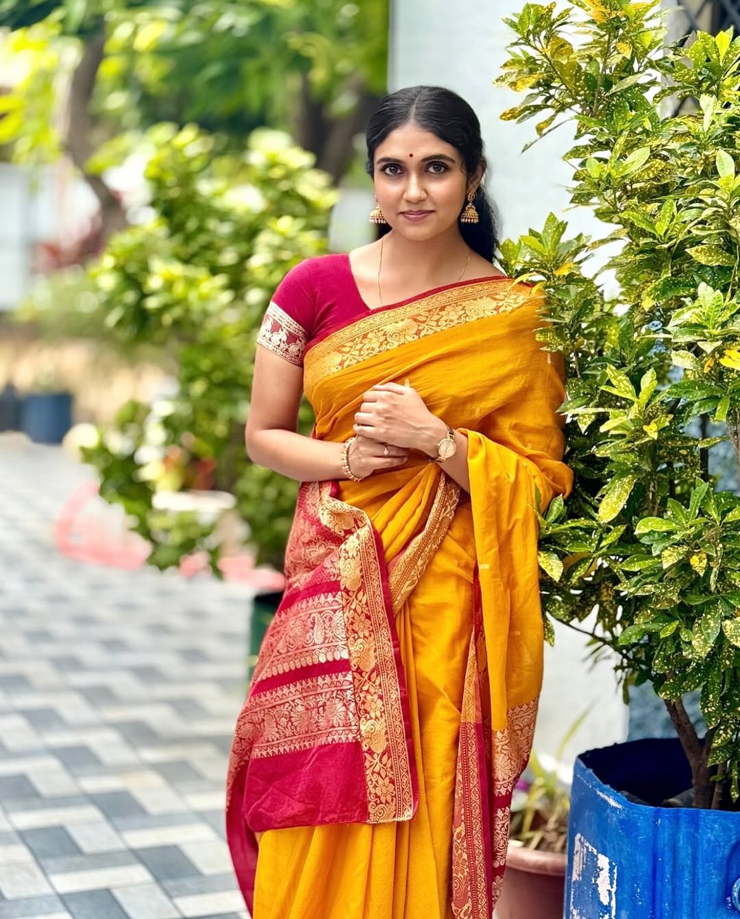 Rinku Rajguru Silk Saree Look