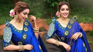 Photos: निळी साडी, मोराची डिझाईन असलेला ब्लाऊज..; रुपाली भोसलेच्या लूकने वेधले लक्ष