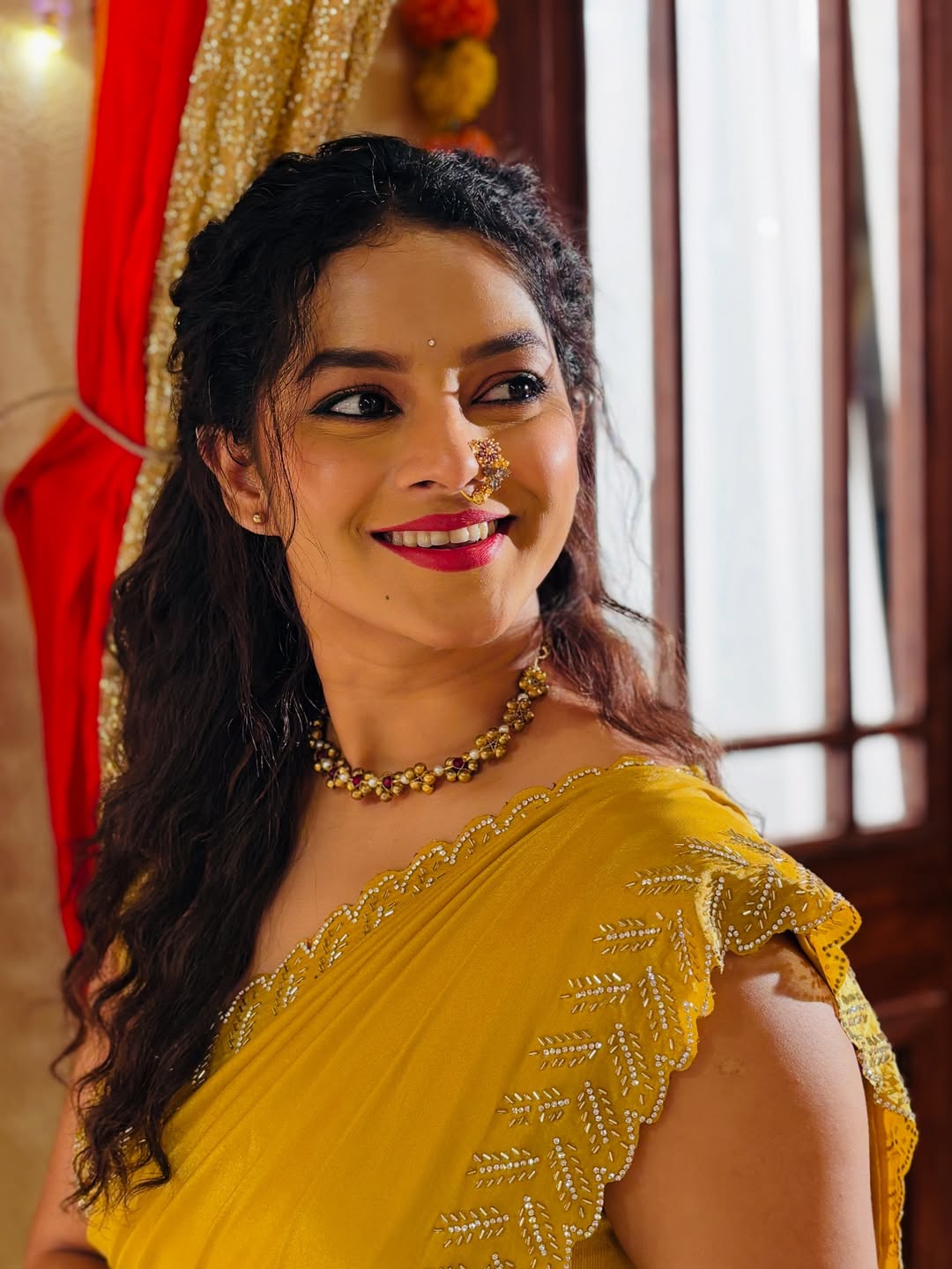 Sakshee gandhi beautiful look wearing nose ring