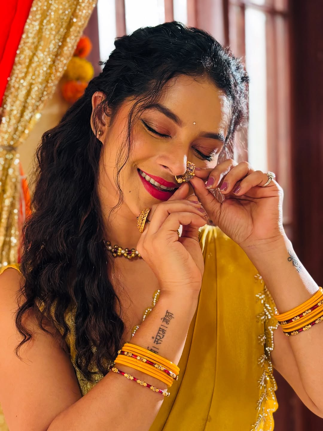 Sakshee gandhi beautiful look wearing nose ring