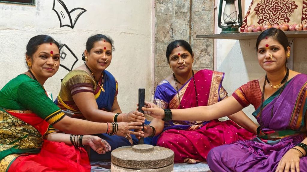 Satara teachers traditional ovi songs promote literacy under Navbharat Saksharta Abhiyan