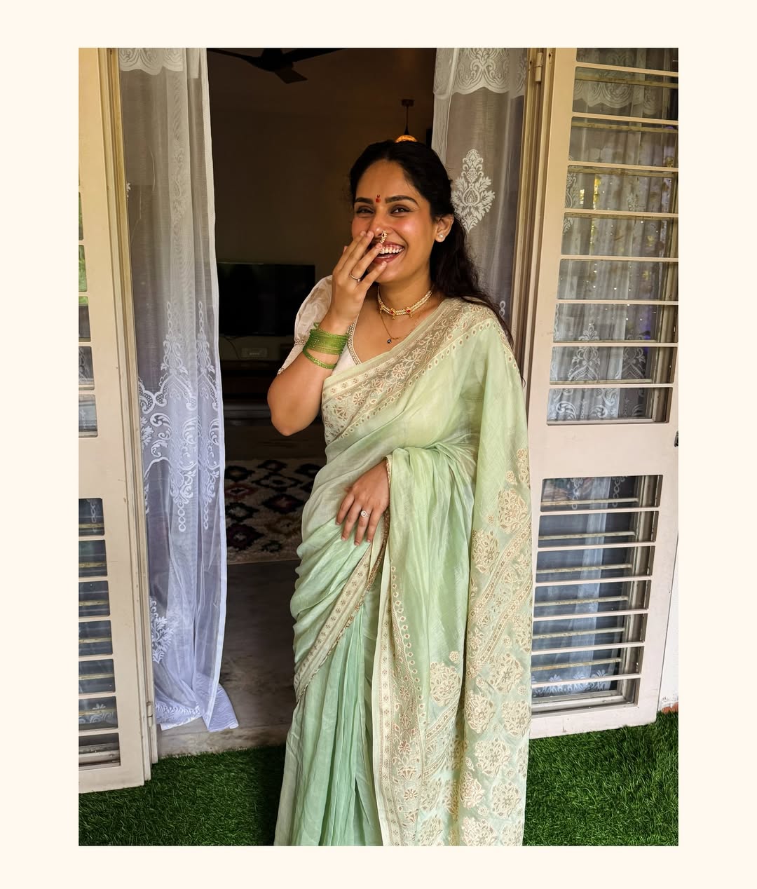 marathi actress pallavi patil home ganpati