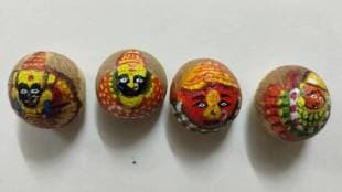 A painter from Virar created three and a half Shakti Peethas on betel nuts