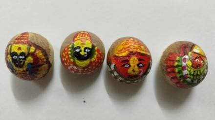 A painter from Virar created three and a half Shakti Peethas on betel nuts A painter from Virar created three and a half Shakti Peethas on betel nuts
