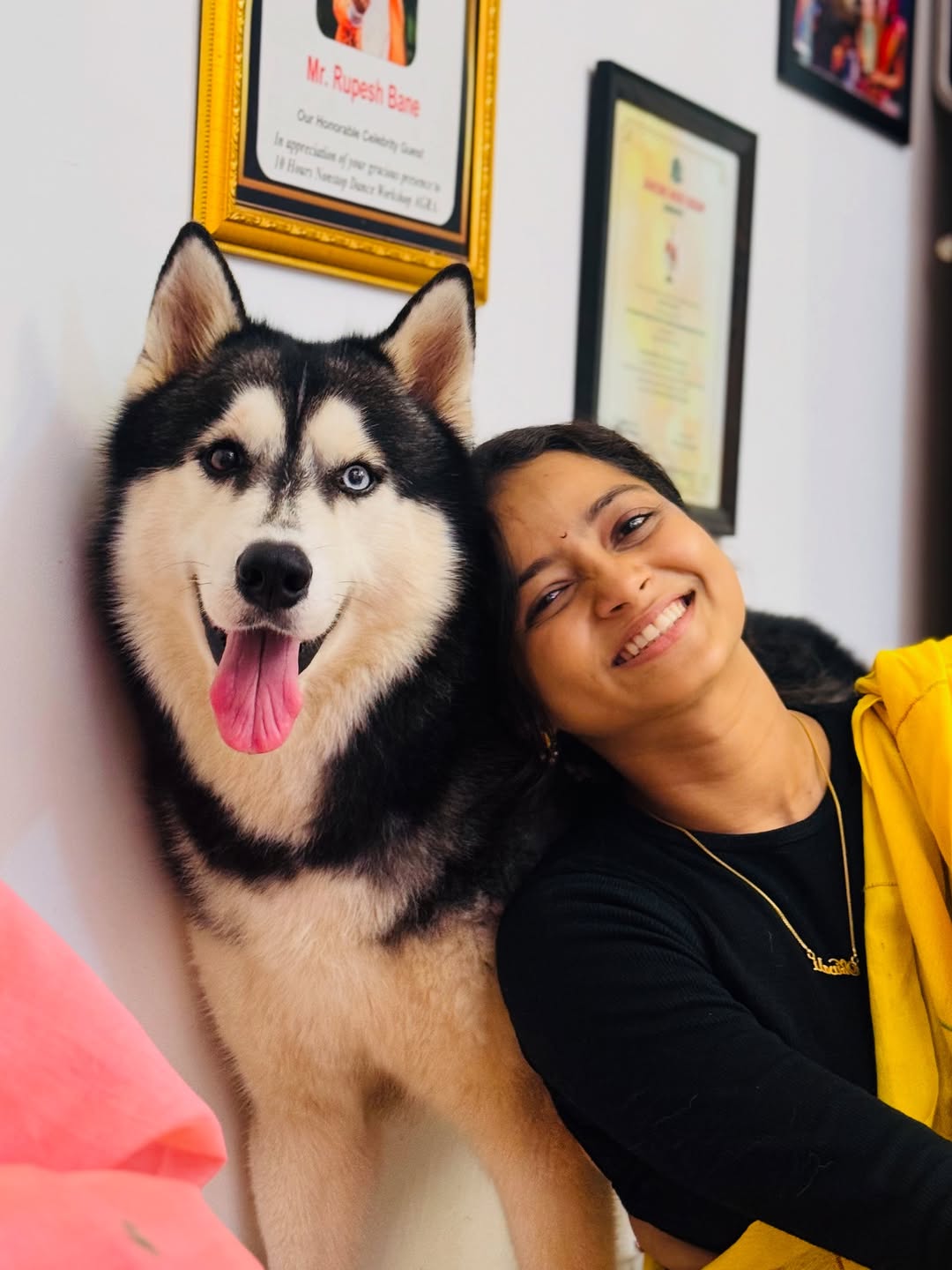 Shivali parab with dogs