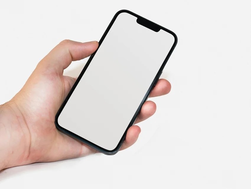 should you use a phone cover or not pros and cons explained