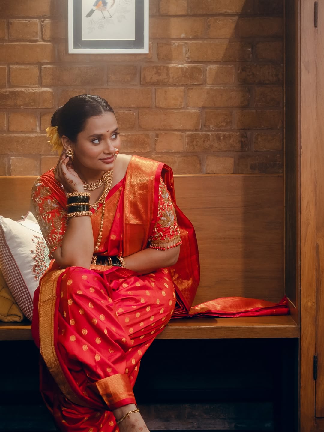 Shweta kharat marathi look