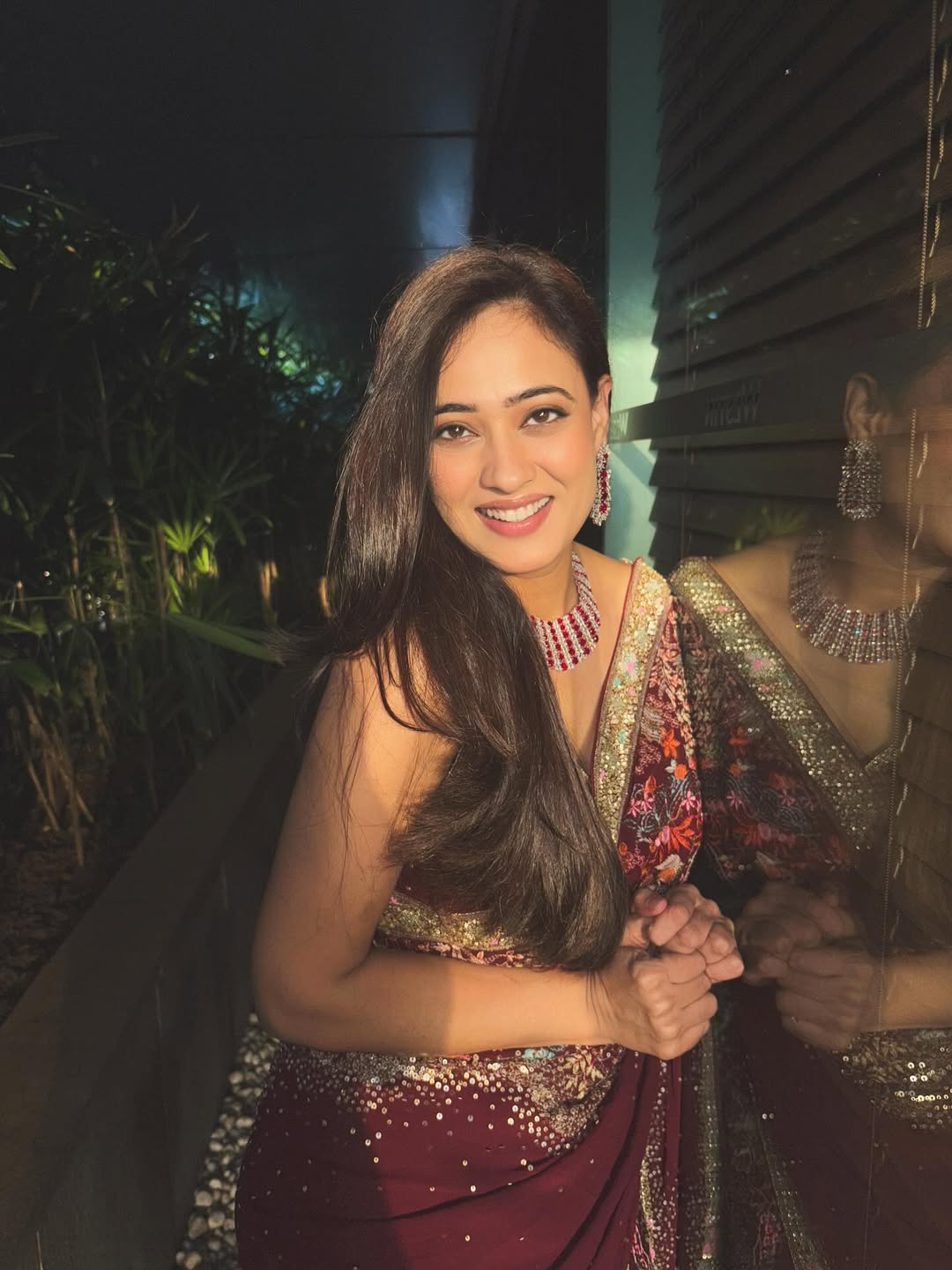 Shweta tiwari in red saree