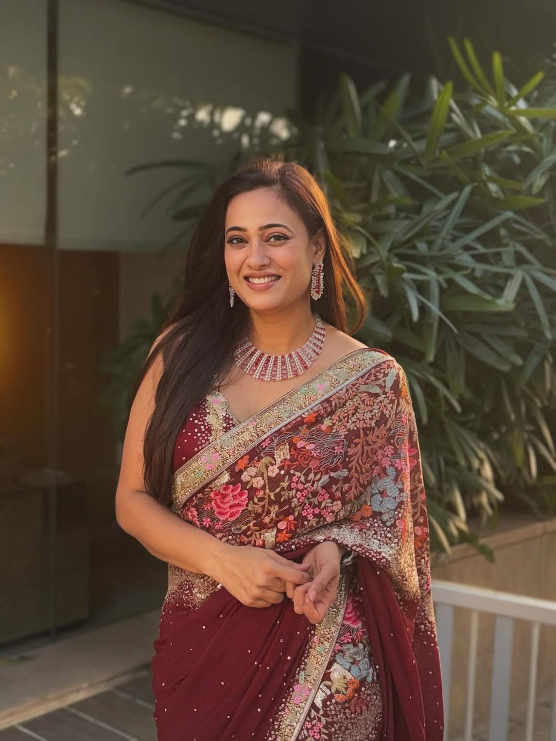 Shweta tiwari in red saree