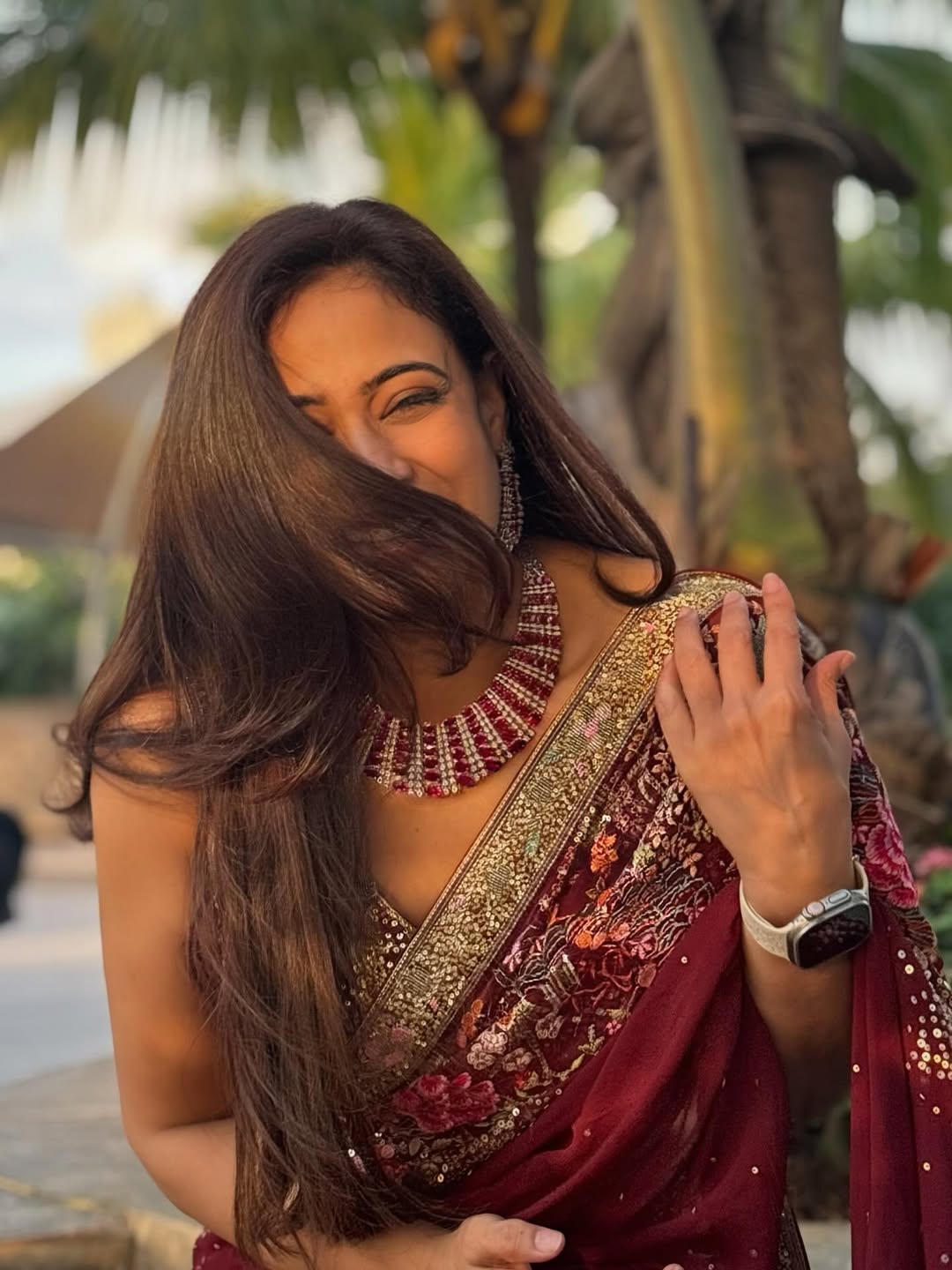 Shweta tiwari in red saree