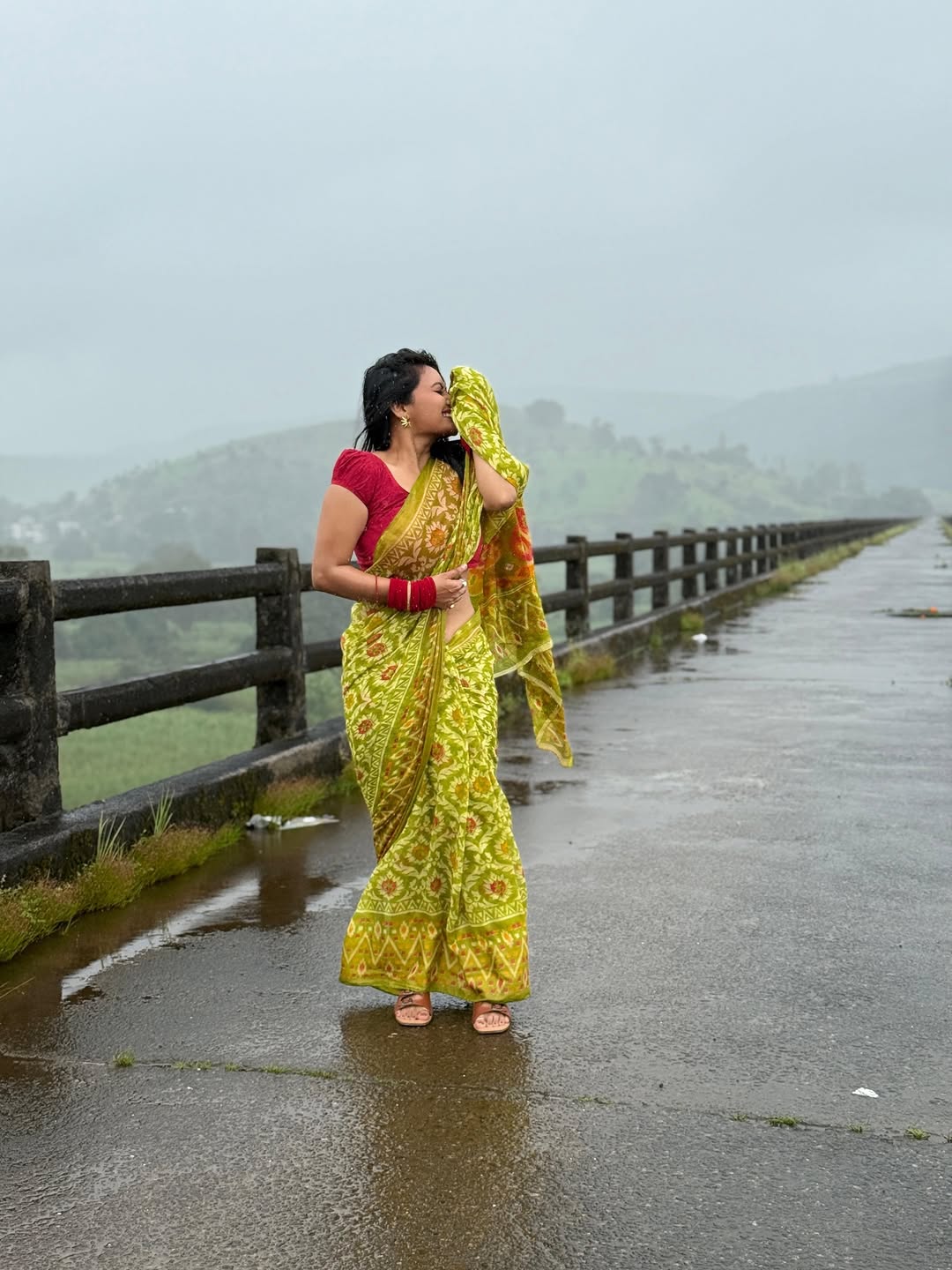Sonali Patil romantic photoshoot in rain wearing beautiful saree
