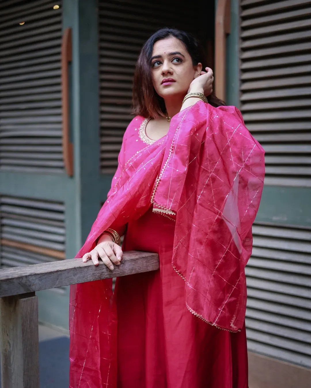 Spruha Joshi Pink Anarkali Dress Look
