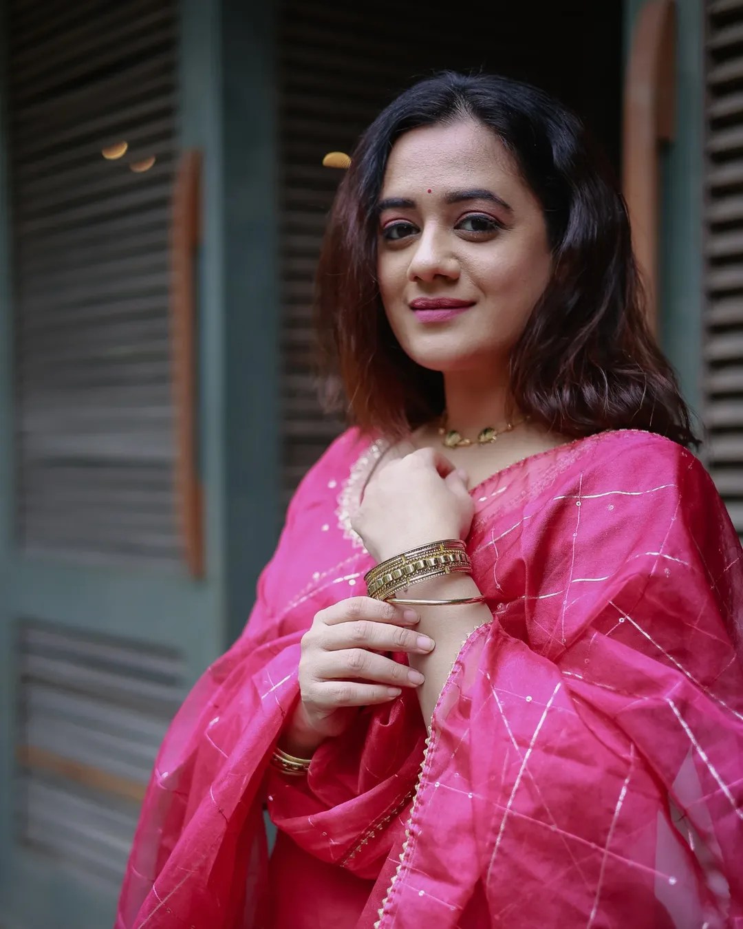 Spruha Joshi Pink Anarkali Dress Look